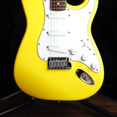 Fender Deluxe American Standard Stratocaster Graffiti Yellow 1989 Pre-Owned image 1