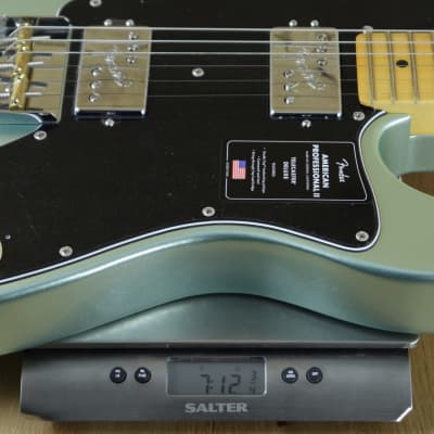 Fender American Professional II Telecaster® Deluxe, Maple Fingerboard, Mystic Surf Green US21015187 image 4