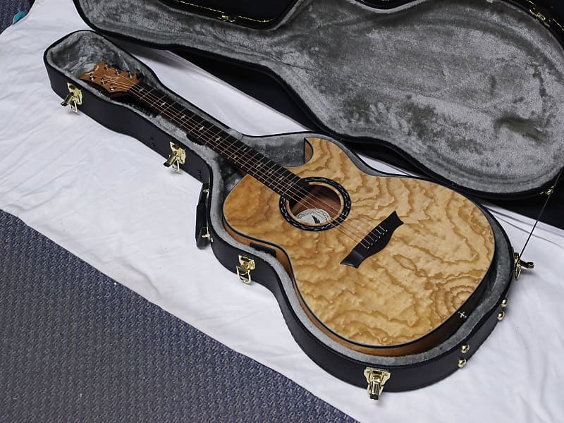 Exhibition Quilt Ash Acoustic/Electric - Gloss Natural
