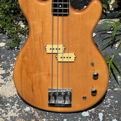 Kramer DMZ4001 Bass 1980 - a very clean & all original example for the pickiest Metal Neck guys ! for sale