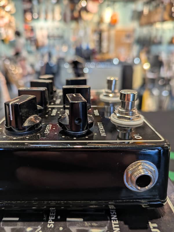 ギター VHT Melo-Verb Tremolo+Reverb Pedal VHT AV-MV1 Melo-Verb Tremolo and Reverb Pedal | Reverb