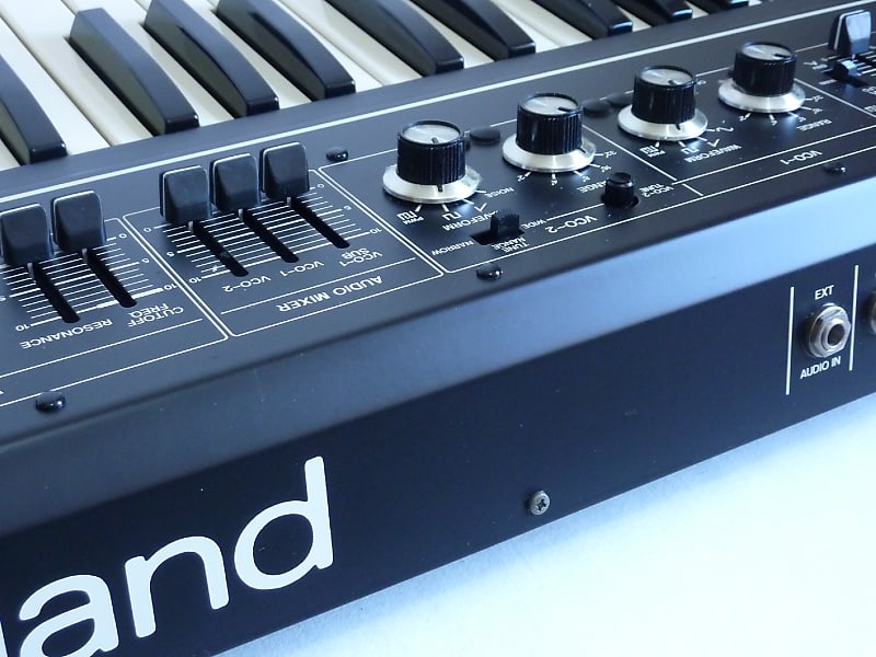 Roland SH-2 37-Key Synthesizer | Reverb