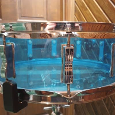 Ludwig 5x14" Vistalite Acrylic 10-Lug Snare Drum with P-85 Strainer 1970s - Blue image 4