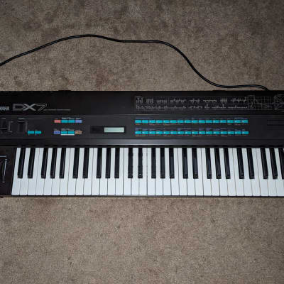 Yamaha DX7 Programmable Algorithm Synthesizer 1983 - 1987 - Black