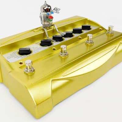 LINE 6 DM-4 Distortion Modeler ゴールド Line 6 DM4 Distortion Modeler Pedal | Sweetwater