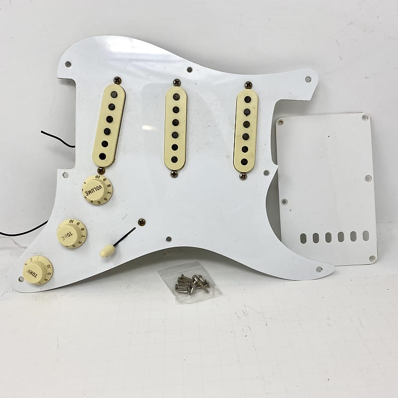 Fender Road Worn 50’s Stratocaster Tex-Mex Loaded Pickguard 22024