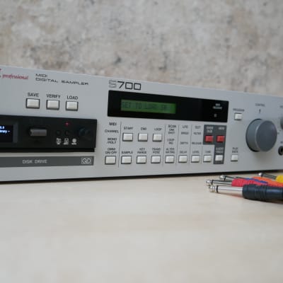 Akai • S700 Sampler w/ ASK70 Memory Option + Individual Out Cable (6) + Gotek