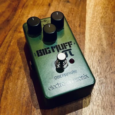 Electro-Harmonix Green Russian Big Muff Pi | Reverb Canada
