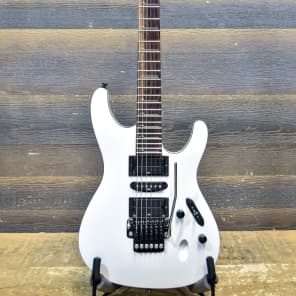 Ibanez S570B S-Series HSH Infinity Pickups White El. Guitar w/Bag