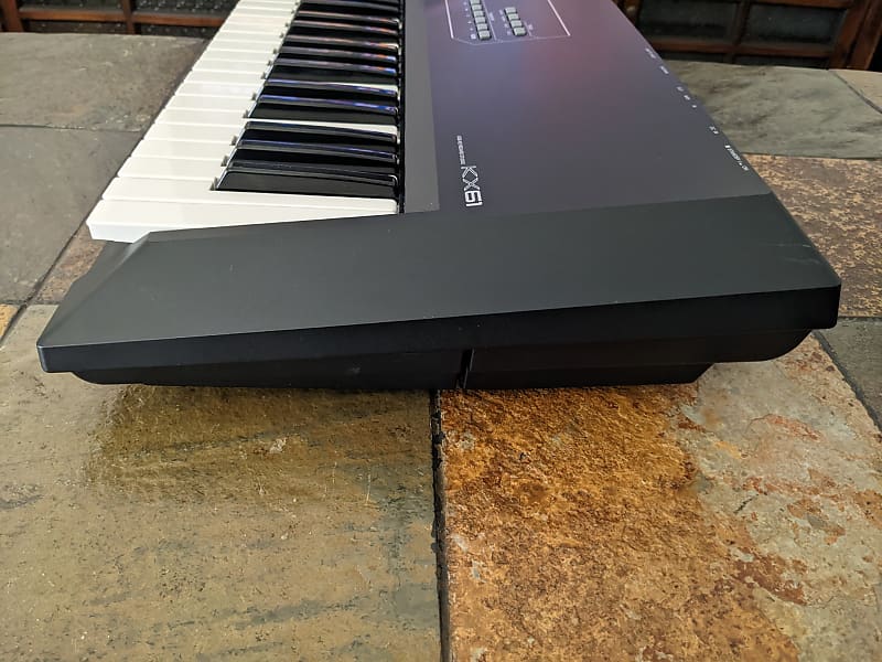 Yamaha KX61 MIDI Keyboard Controller | Reverb
