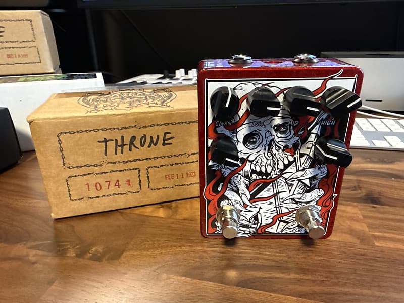 Abominable Electronics Throne Torcher