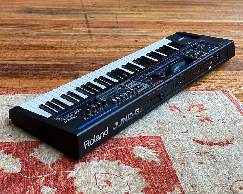 Roland Juno-Gi Mobile Synth w/ Digital Recorder