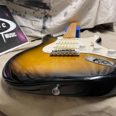 Fender American Vintage Reissue '57 Stratocaster Guitar 2006 image 10