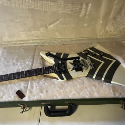 Gibson Jason Hook M-4 Sherman Explorer 2010s - White with Graphic image 2