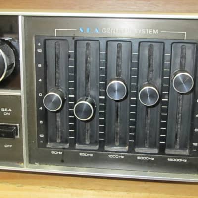 JVC VR-5511 Japan Made Stereo Receiver w Mag Phono in & Wood Case - Ready For Power Amp - Preamp out image 4