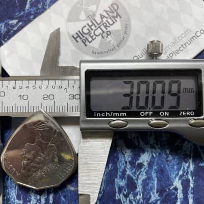 The Highland Plectrum Co. One Australia 50 Cent Coin Pick/Plectrum. image 6