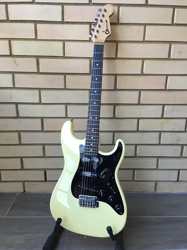 Charvel/Jackson CST-050 SSS 1993 Pearl White (Aged)