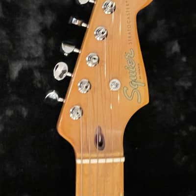 2021 Squier Classic Vibe 50s Stratocaster 2 Tone Sunburst - No Case image 2