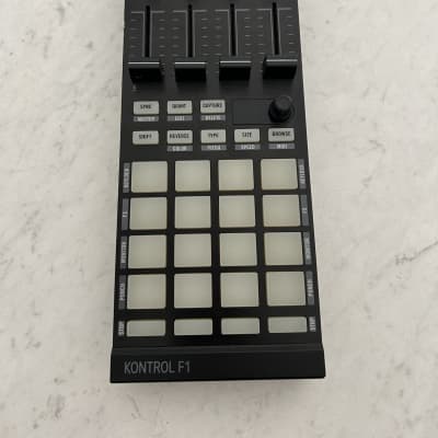 TRAKTOR KONTROL F1 MIDI コントローラー Review: Native Instruments Kontrol F1 and Traktor 2.5 - DJ