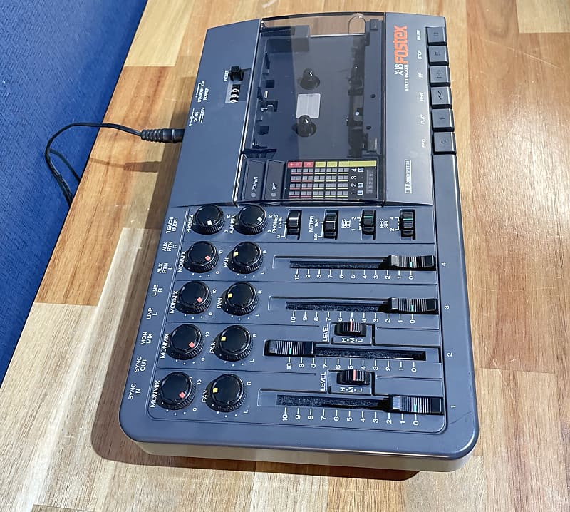 Fostex X-18 マルチトラック レコ―ダ―/ミキサー Fostex X-18 Multitracker 4 Track Cassette Tape Recorder 2
