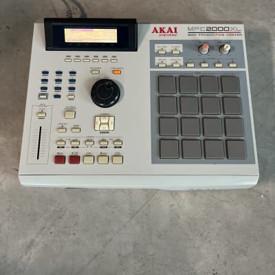 Akai MPC2000XL MIDI Production Center | Reverb