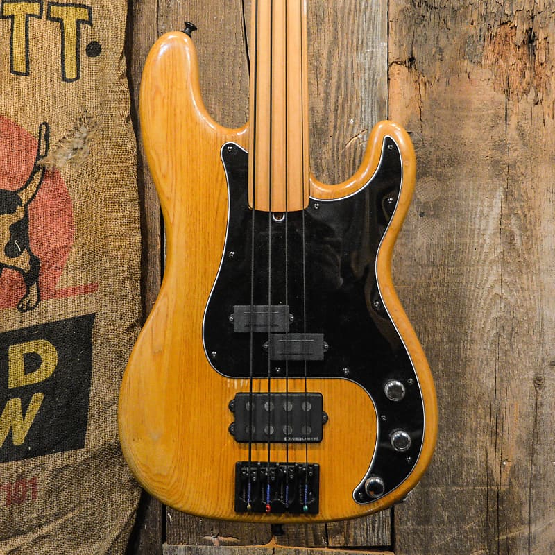 Fender Precision Bass Fretless with Maple Fingerboard 1978 Modded - Natural image 1