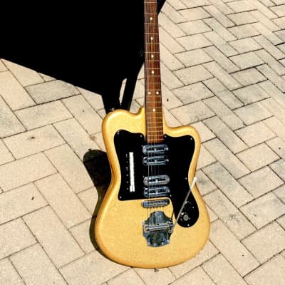 Noble Grand Deluxe Sparkle Guitar 1964 Gold Sparkle image 2