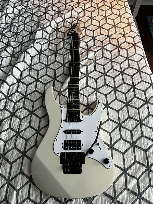 Yamaha YG612 Early 90s - Sparkle White | Reverb