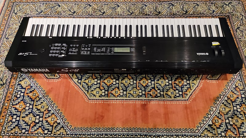 Yamaha S08 Weighted 88 Stage Piano / Synthesizer (Flightcase Yamaha S08 Weighted 88 Stage Piano / Synthesizer (Flightcase