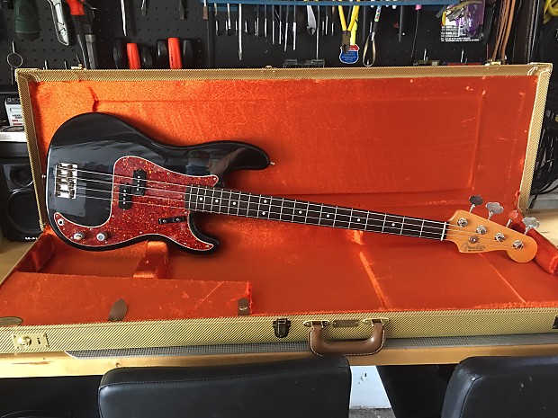 Avri precision deals bass