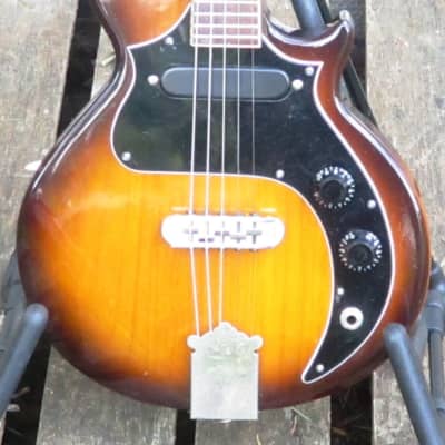 Kentucky KM300E 5-string electric mandolin image 2