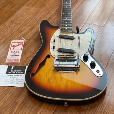 2016 Fender Japan Exclusive Classic 70s Mustang Sonic Blue