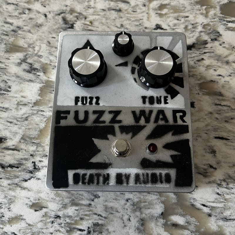Death By Audio Fuzz War