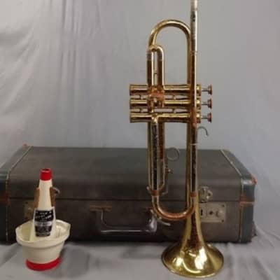 Buescher Aristocrat Trumpet, USA, Brass with case mouthpiece mute image 1