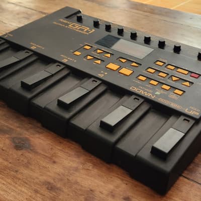 Roland GR-1 Guitar Synthesizer With Expansion Kit | eBay