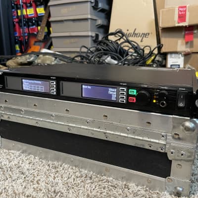 Shure AXT600 470-952 MHz Axient Wireless Spectrum Manager Digital Wireless IEM Showlink image 3