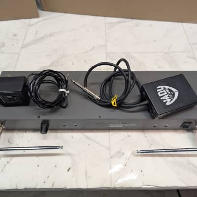 NADY True Diversity RW-1 Rack-mountable Wireless Receiver and GT-20 Guitar Transmitter pack pair Channel A, 1990's - Gray image 5