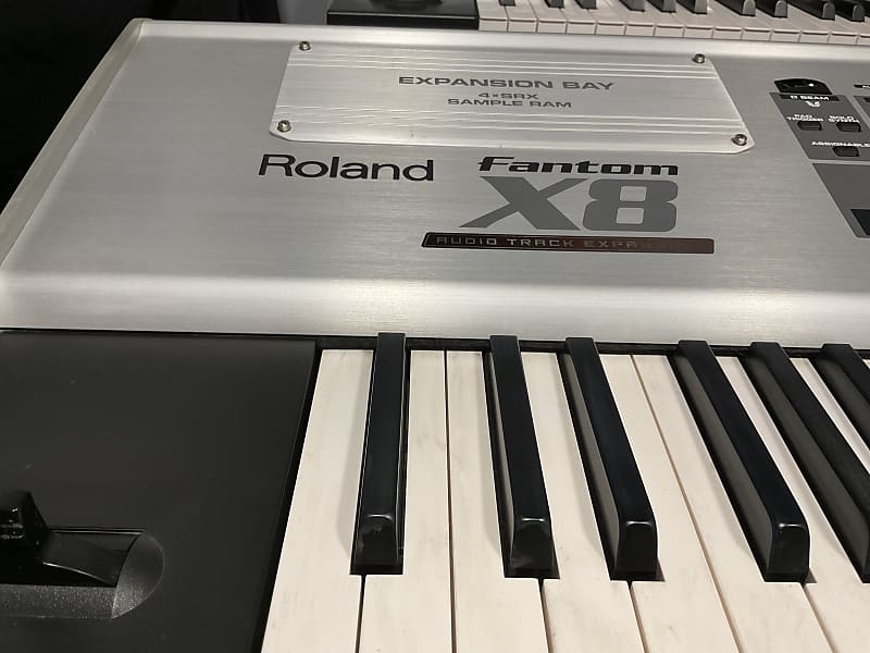Roland Fantom-X8 88-Key Workstation Keyboard 2003 - 2004