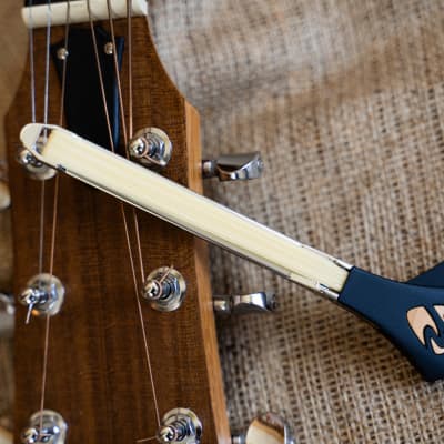 Introducing the Pickaso Guitar Bow 