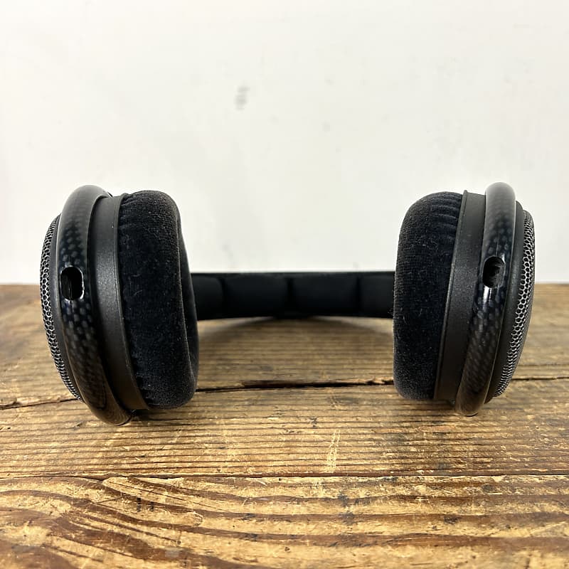 Sennheiser HD580 Jubilee Stereo Headphones - Carbon Fiber Sennheiser HD580 Jubilee Stereo Headphones - Carbon Fiber