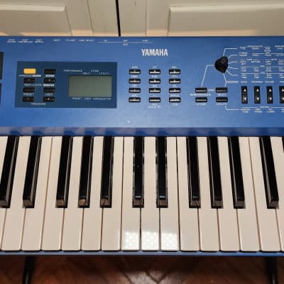 Yamaha CS1x Control Synthesizer 1996 - Blue