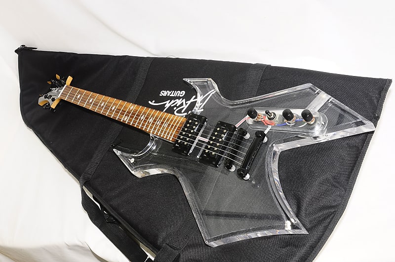B.C. RICH Warlock エレキギター セミハードケース付き 俺の楽器・私の愛機】1615「ハードケースも自分仕様」 | BARKS
