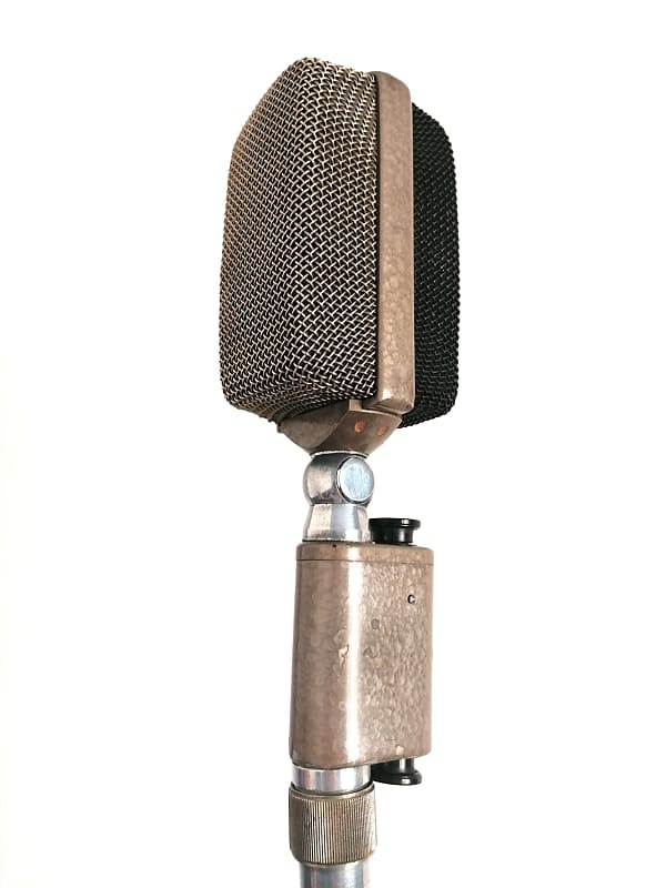 AKG D 30 Dual Diaphragm Dynamic Microphone image 1