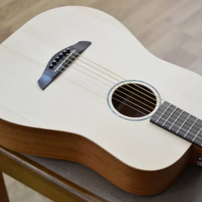 Faith Nomad FDS Mini-Saturn Dreadnought Natural All Solid Travel Electro Acoustic Guitar & Case image 3