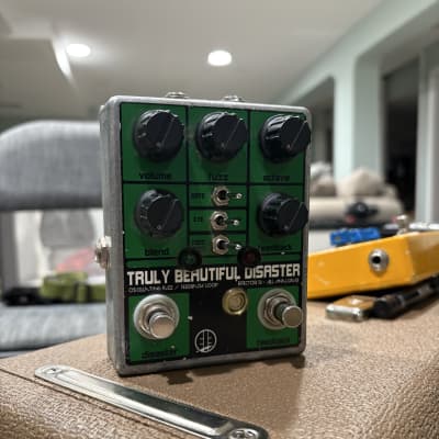 Devi Ever : FX Truly Beautiful Disaster | Reverb