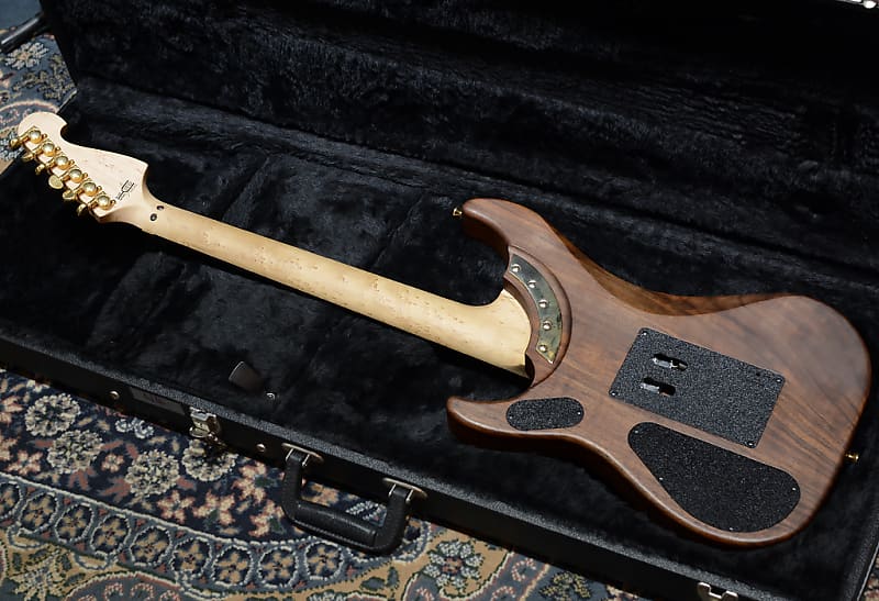 Washburn N4 WALNUT 25 LIMITED RUN Nuno Bettencourt Signature Series