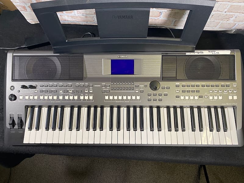 Yamaha PSR-S670 Workstation Keyboard (Orlando, FL Colonial