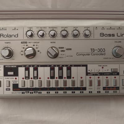 Roland TB-303 Bassline Synthesizer Module 1981 - 1984 - Silver