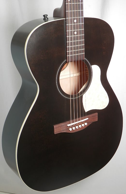 Art & Lutherie Legacy Faded Black Concert Hall Acoustic Guitar Solid Cedar Top (Model # 045563) image 1