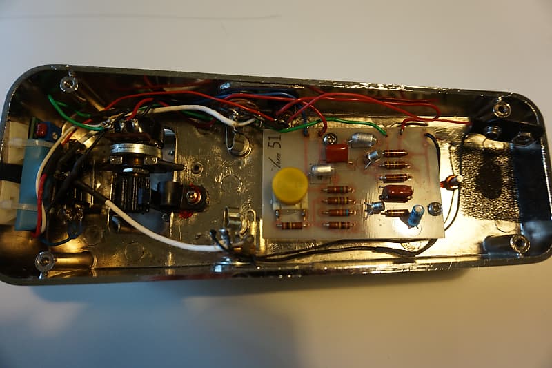 Area 51 Vintage Italian wah pedal with Buffer | Reverb Area 51 Vintage Italian wah pedal with Buffer | Reverb